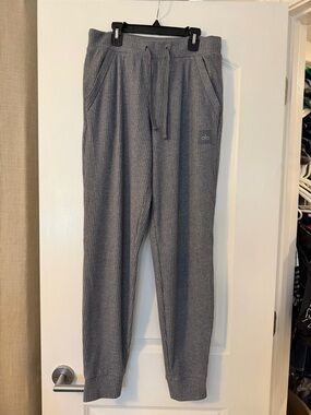 ALO Yoga Gray Ribbed Women's Jogger Pants